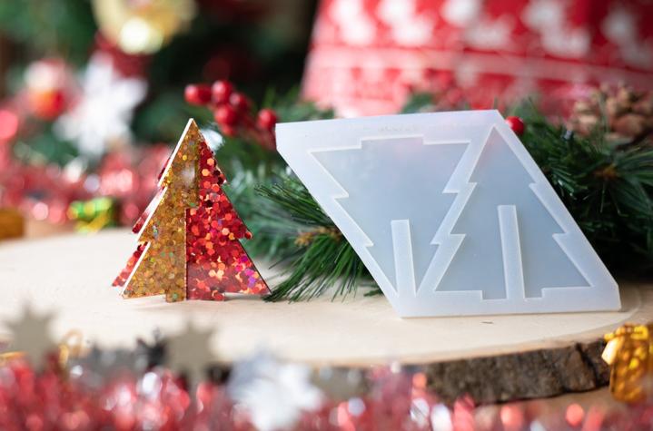 Christmas Tree Silicone Mould - SMALL 3"X3" (M-19) | Reliance Fine Art |Moulds & Surfaces for Resin and Fluid ArtResin and Fluid Art